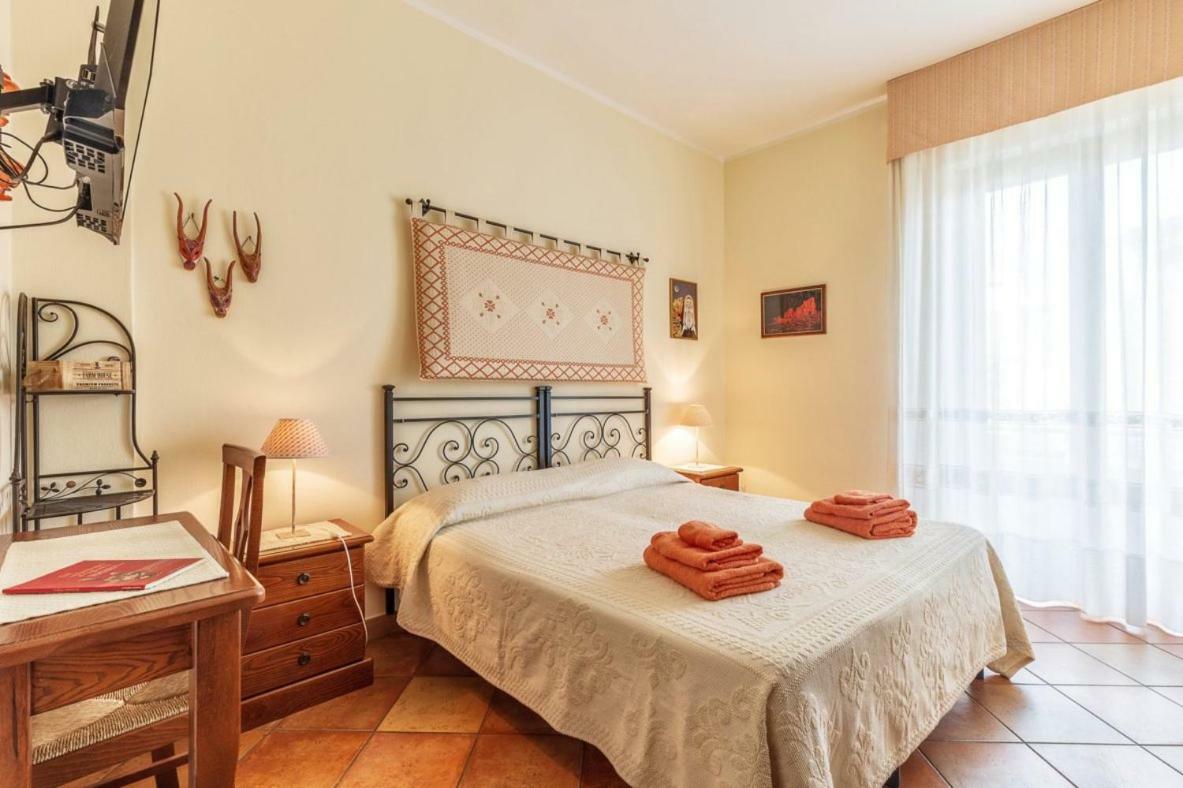 Bed and Breakfast Il Leccio Tortolì Exterior foto